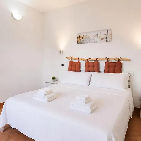Charming 2-bedroom House In Gallura, North-east Sardinia Casa vacanze Santa Teresa di Gallura