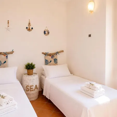 Charming 2-bedroom House In Gallura, North-east Sardinia Casa vacanze *